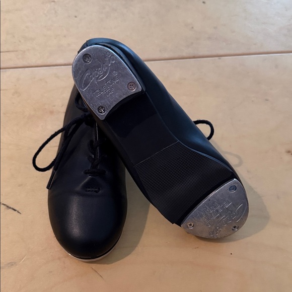 Capezio Black Kids Tap Shoes - Picture 2 of 4